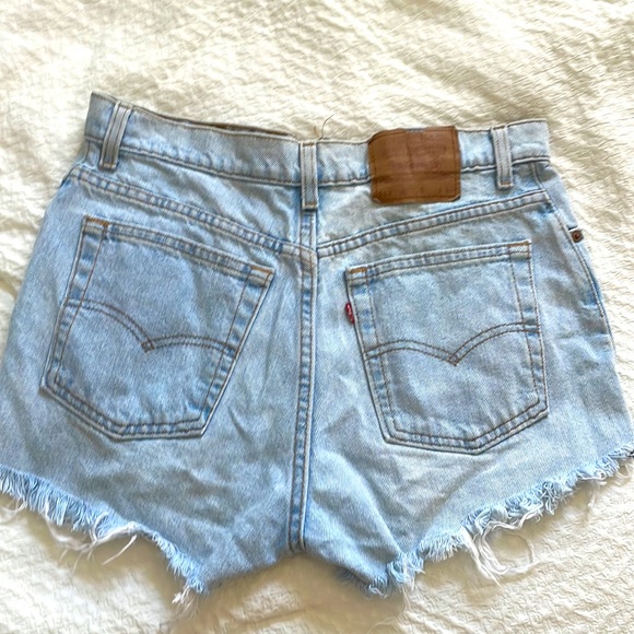 Levi’s Women’s shorts Size 13 long - Picture 1 of 3